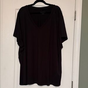 Anybody V-Neck Short Sleeve Women's Top - Black Size 5X